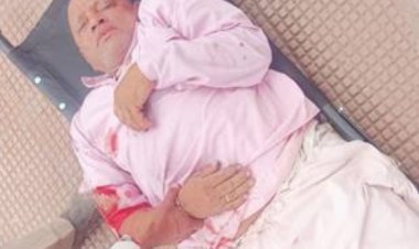 चलती ट्रेन से उतरने के प्रयास में बुजुर्ग यात्री हादसे का शिकार