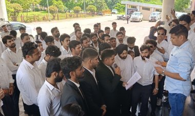 रतलाम के विधि महाविद्यालय में गणेशोत्सव-गरबा कार्यक्रम के दौरान बाहरी तत्वों का भारी हंगामा