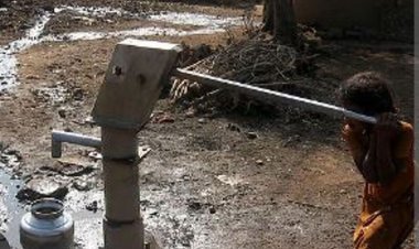 लापरवाही की  हद : सैलाना और बाजना क्षेत्रों से पेयजल को लेकर एक गंभीर और चौंकाने वाली तस्वीर आई है सामने