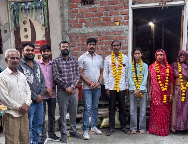 उपलब्धि सरोकार : गांव-गांव फेरी लगाकर सामान बेचते रहे पिता, बेटी ने हासिल की Gmc रतलाम में MBBS सीट