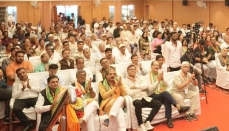 सामाजिक सरोकार : रतलाम सिंधी समाज ने सीएम डॉ. मोहन यादव को ज्ञापन सौंप उठाई भूमि आवंटन की मांग