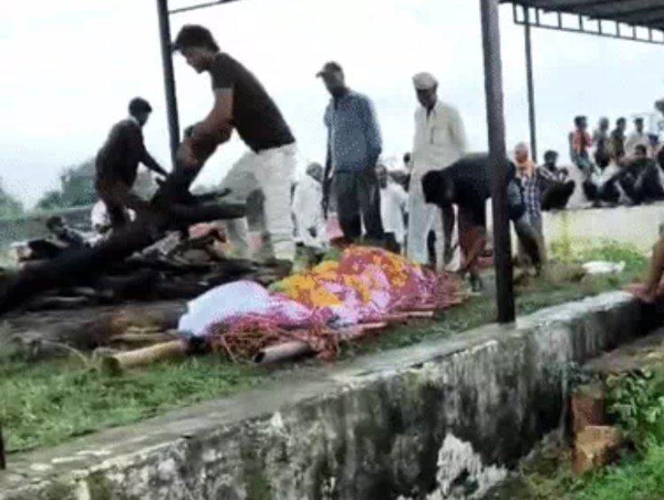 दुखों का टूटा पहाड़: 12 घंटे के भीतर दो सगे भाइयों की साइलेंट अटैक से मौत