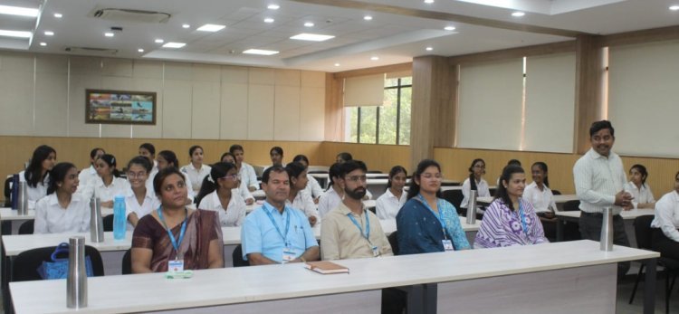 शिक्षा सरोकार : ​रॉयल कॉलेज के विद्यार्थियों का तकनीकी एक्सपोजर