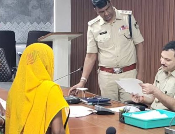 रतलाम: जनसुनवाई में पहुंचा मकान सौदे में धोखाधड़ी का मामला