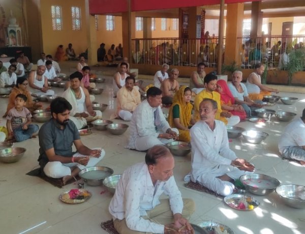 धर्म संस्कृति : 162 श्रद्धालुओं ने पूर्वजों के लिए किया तर्पण