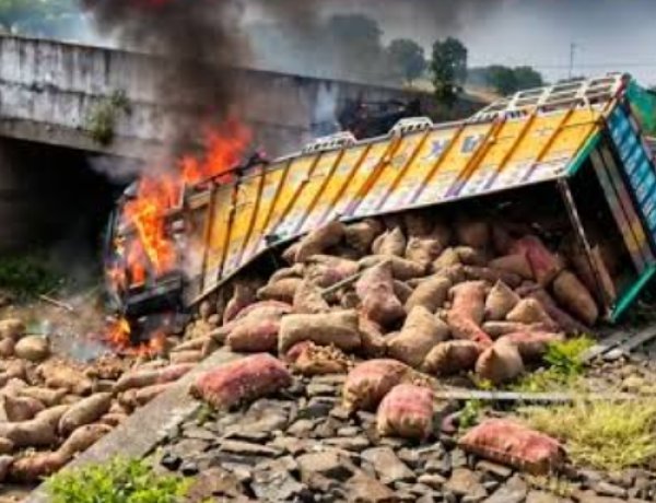 ​दिल्ली-मुंबई 8-लाइन एक्सप्रेसवे पर बड़ा हादसा