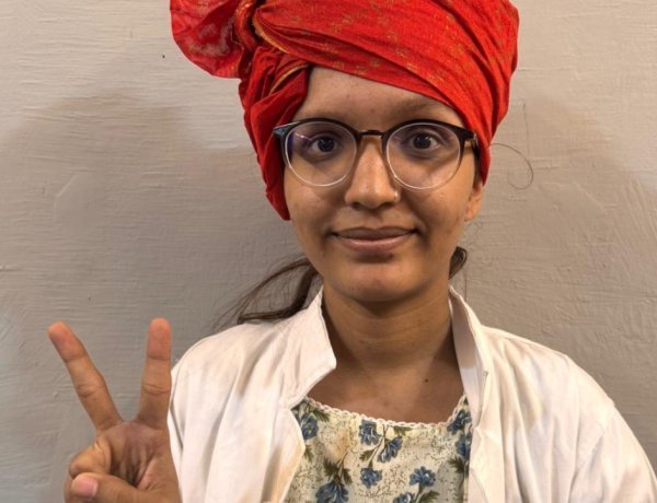 उपलब्धि सरोकार : गांव रणायरा की रुचिका भट्ट ने पूरा किया दादाजी का सपना, अब बनेगी डॉक्टर