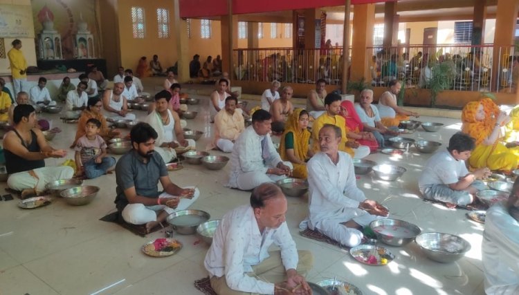 धर्म संस्कृति : 162 श्रद्धालुओं ने पूर्वजों के लिए किया तर्पण
