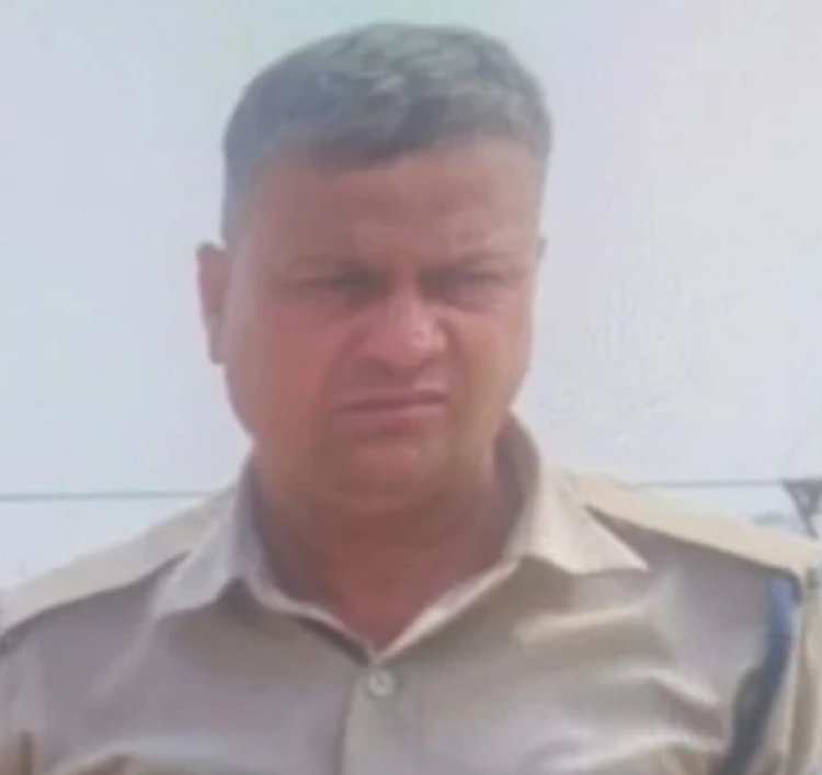 दर्दनाक हादसा: चेकिंग के दौरान तेज रफ्तार मिनी लोडिंग वाहन ने आरक्षक को कुचला