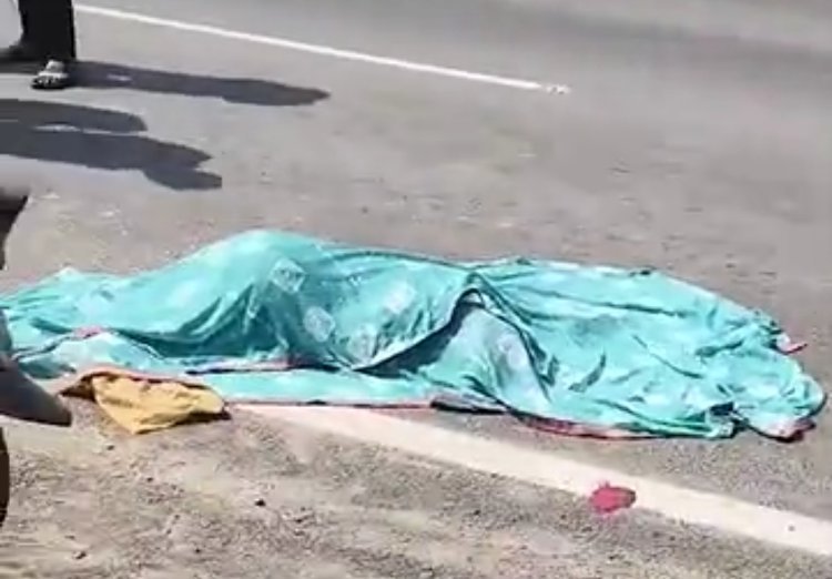 रतलाम में दर्दनाक सड़क हादसा : तेज रफ्तार ट्राले ने बाइक को मारी टक्कर, मां और एक महीने के मासूम की मौत